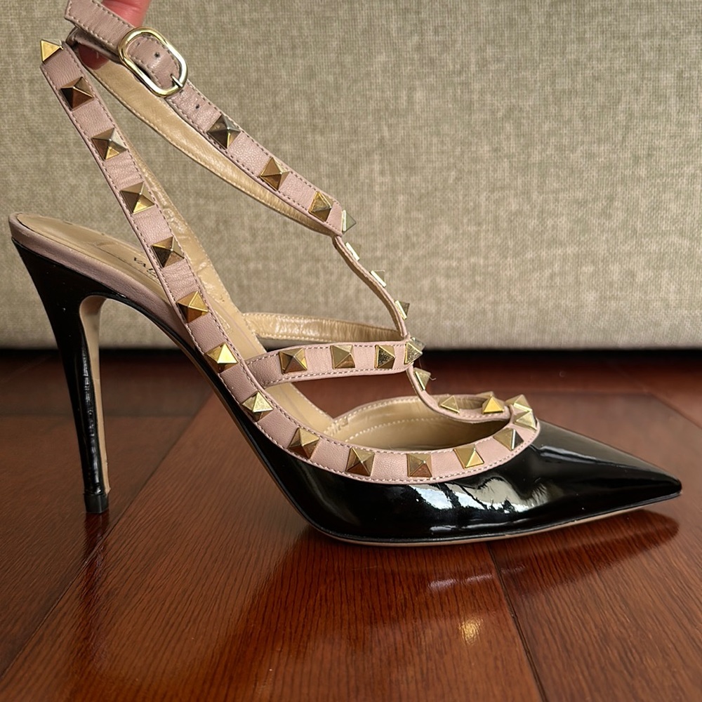 Valentino rockstud size 38 slingback